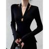 Women's Black Long-Sleeve Twisted T-shirt - Elegant Slim-Fit Base Layer for 2025 Autumn/Winter Fashion