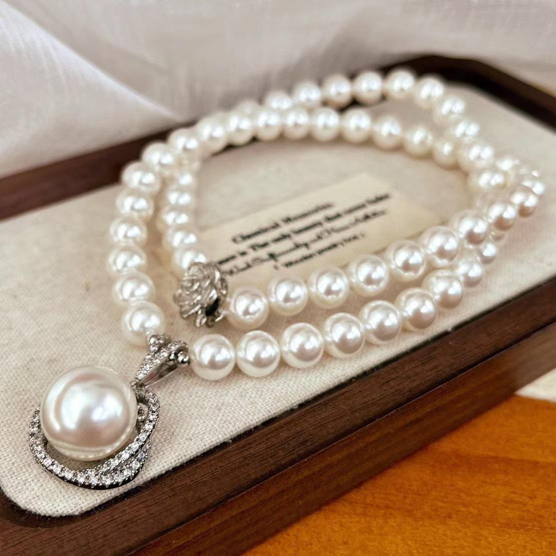 

Retro Light Luxury Round Glossy Shell Bead Short Necklace Pendant Fashionable Versatile Korean Version Pearl Collarbone Chain