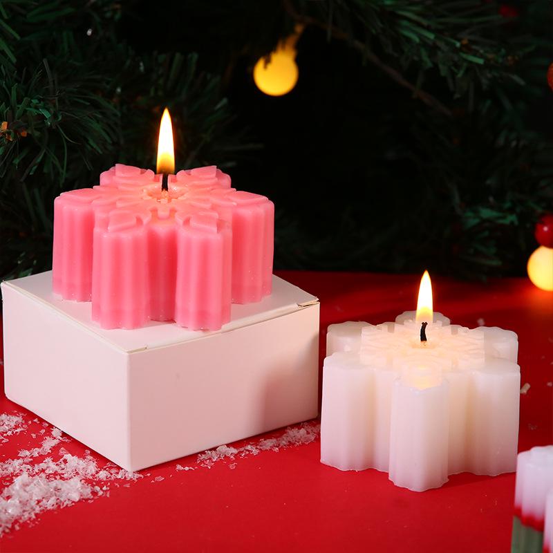 Christmas Snowflake Aromatherapy Candles: Scented Holiday Gifts