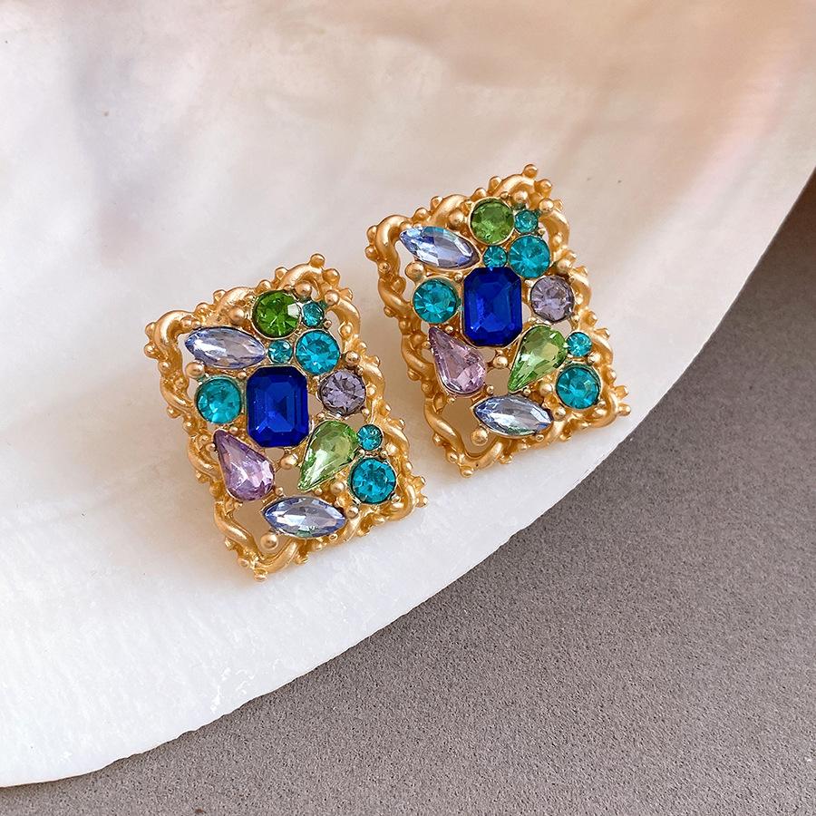 

Medieval vintage silver needle with diamonds square stud earrings retro court temperament earrings light luxury high-end earrings
