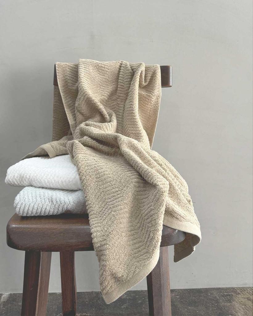 Imabari Towel Large Bath Pile Made in Set of 68cm x 135cm Set of Towel, Thick, Quick-Drying, Jacquard, Japan, 2, White, (White, 2)