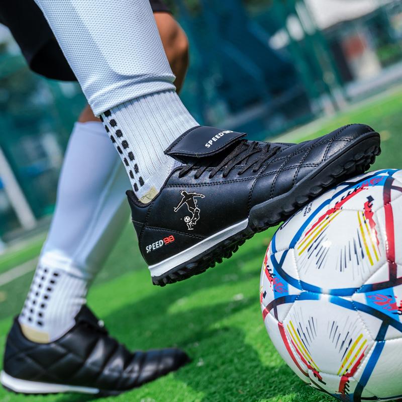 New Men High Ankle Outdoor Ultralight Football Boots Soccer Shoes Indoor Non-Slip Sports Shoes Futsal Non-Slip