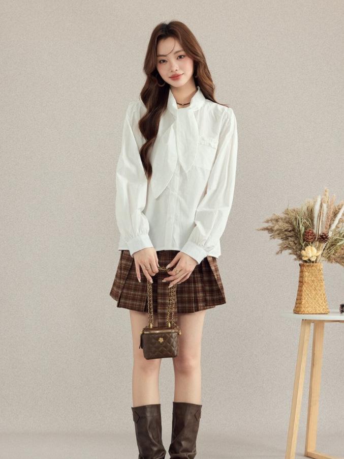 Elegant French Style White Long-Sleeved Women's Shirt - Early Autumn Chic, Slimming Design