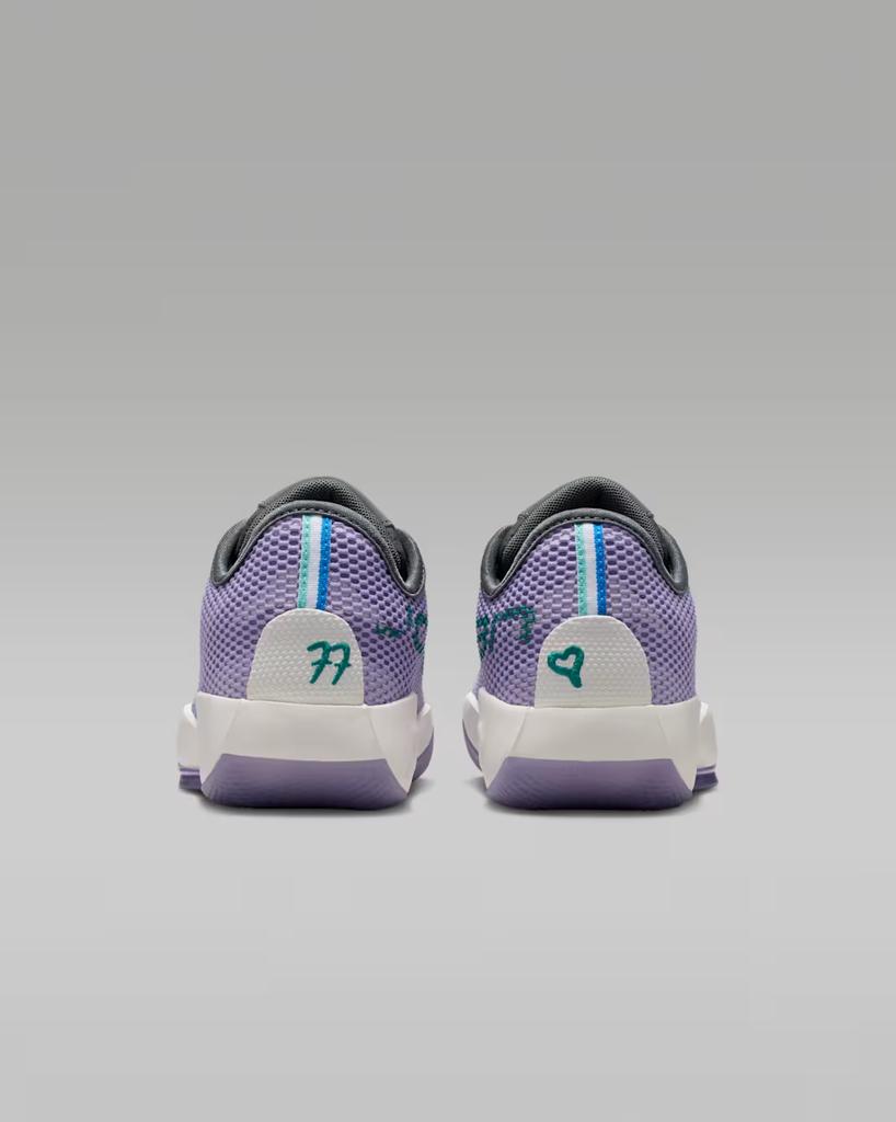 IH0573-501 IH0573-501 Nike GS Luka 77 Urban Lilac/Iron Grey