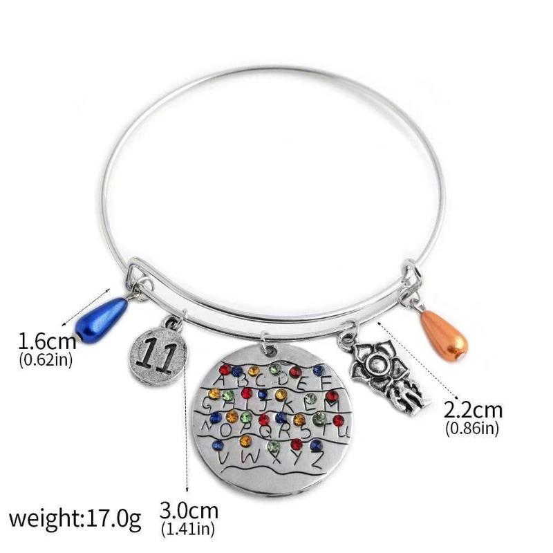 Seltsamer ABXYZ Metallplaketten Schlüsselanhänger Autoschlüsselanhänger Taschenanhänger Armband Halloween Cosplay Schmuck für Damen und Herren