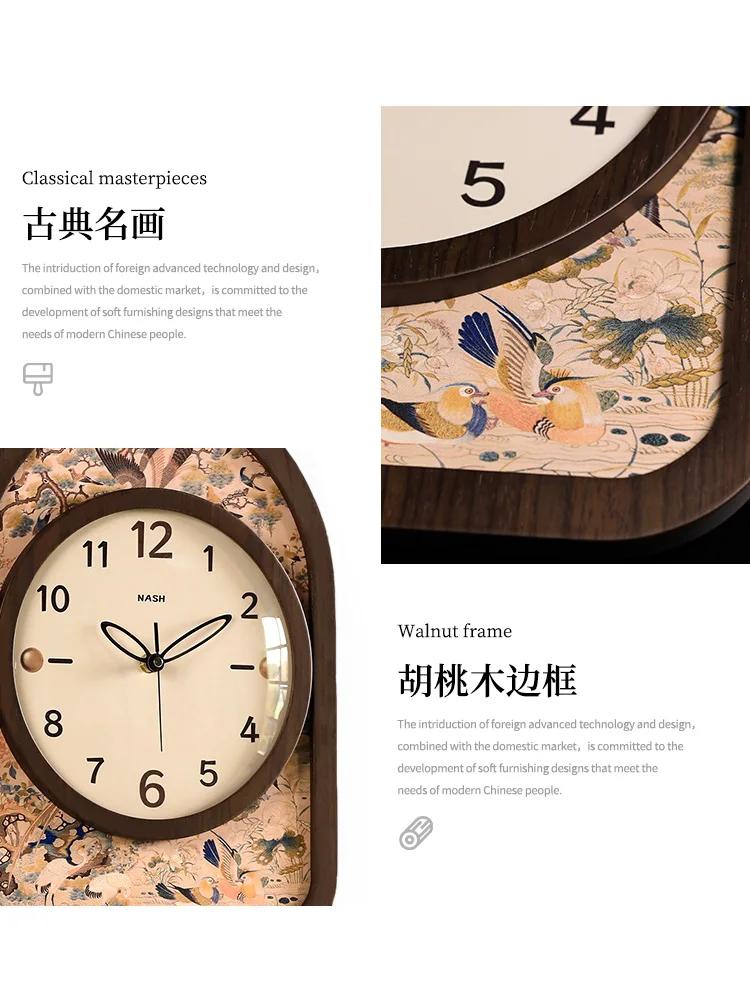 Creative Silent Light Luxury Wall Clock Living Room Home Non-punching Clock Retro High Sense 2025 New Wall Clock