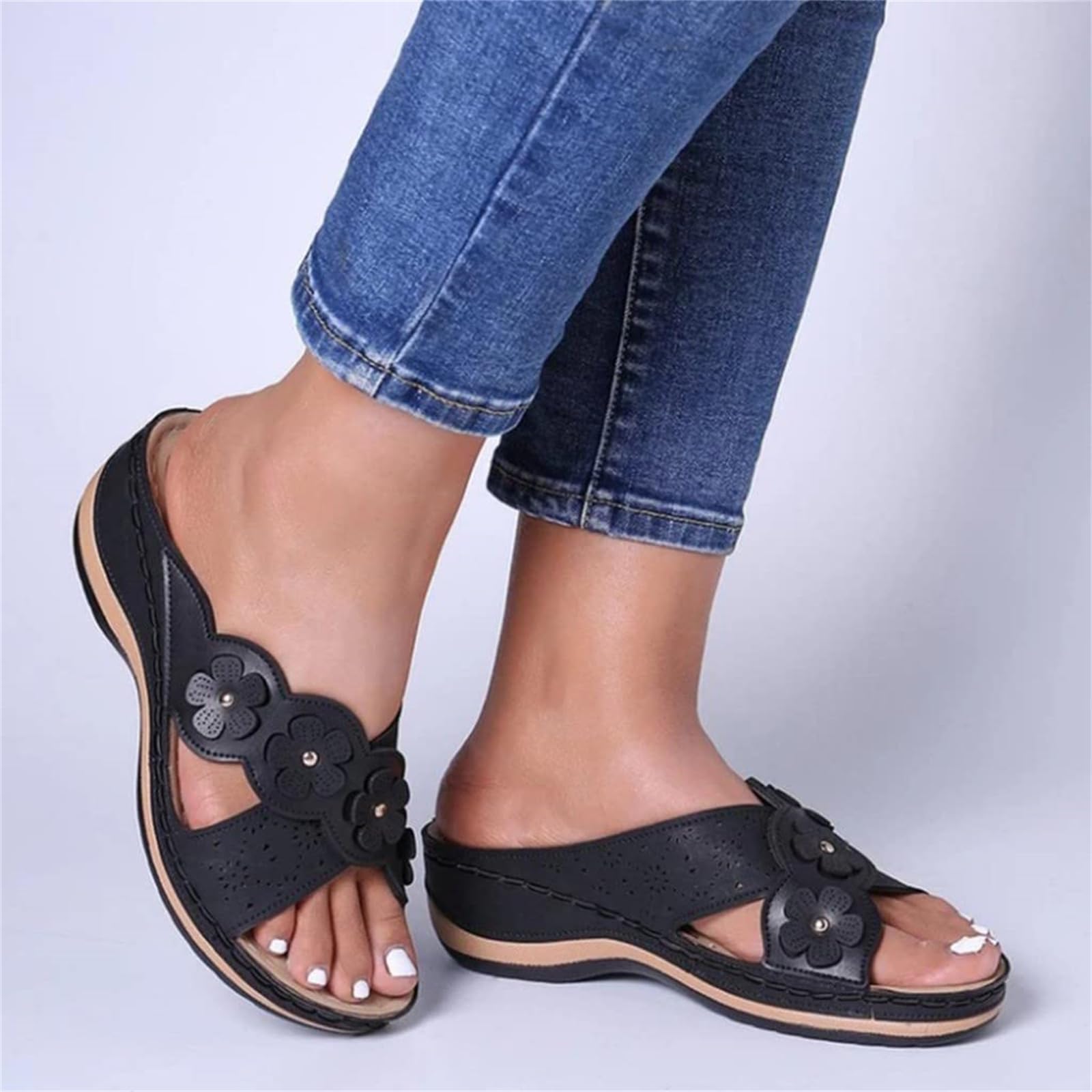 Retro cross flower flat bottomed round toe casual beach women s sandals 36