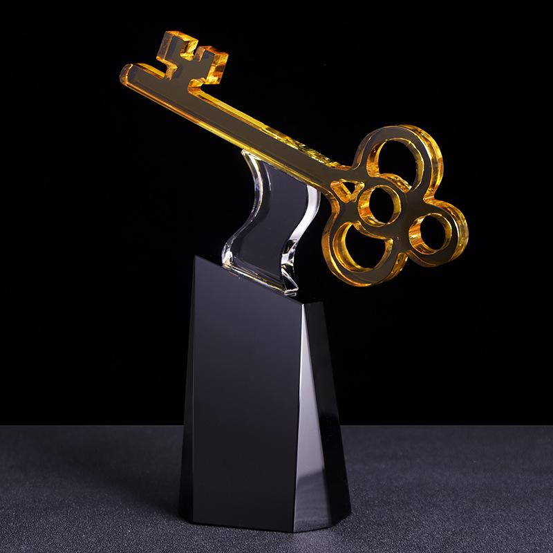 Glass Handicrafts Golden Key Transparent Crystal Trophy Customized Trophy Decorative Figurines Home Decoration Accessories
