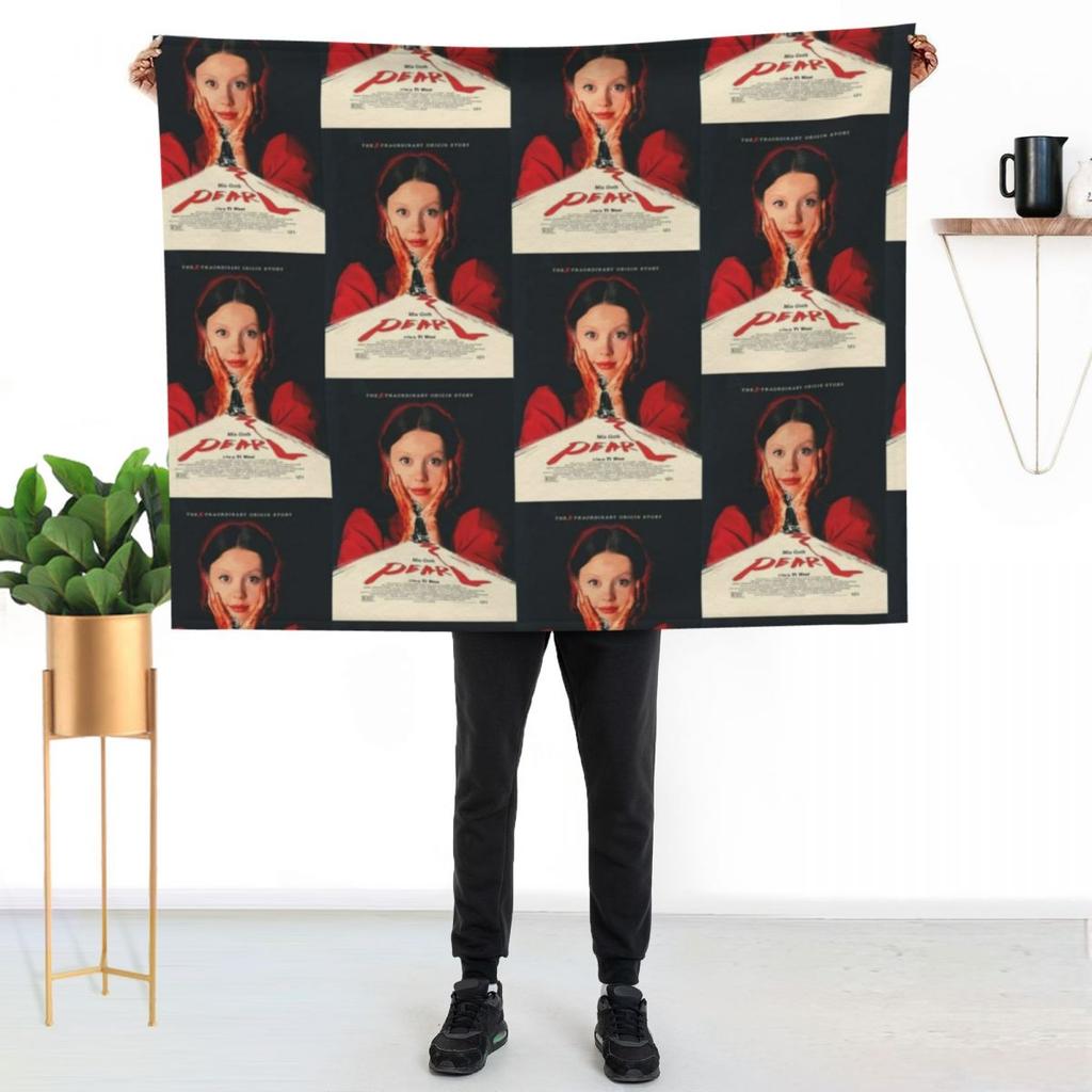 Mia Goth Movie Throw Blanket Furry Bed Covers Manga Extra Large Throw Christmas Gifts Beautifuls Blankets
