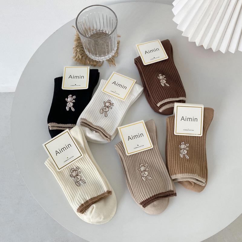 5 Paar Damen Herbst und Winter Neue Baumwolle Lieblich Einfarbig Dünne Streifen Stickerei Hase In Der Röhre Frotteesocken