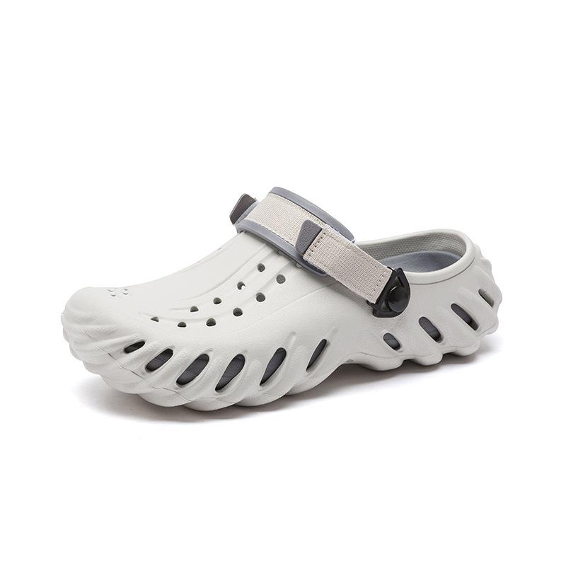 The star wears the same trendy brand hole shoes in summer, non-slip thick-soled beach shoes, light and breathable large-size sandals.