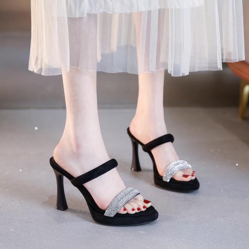

Small high heels are not tired of feet 2025 summer new rhinestones with cool slippers high heels sandals 39