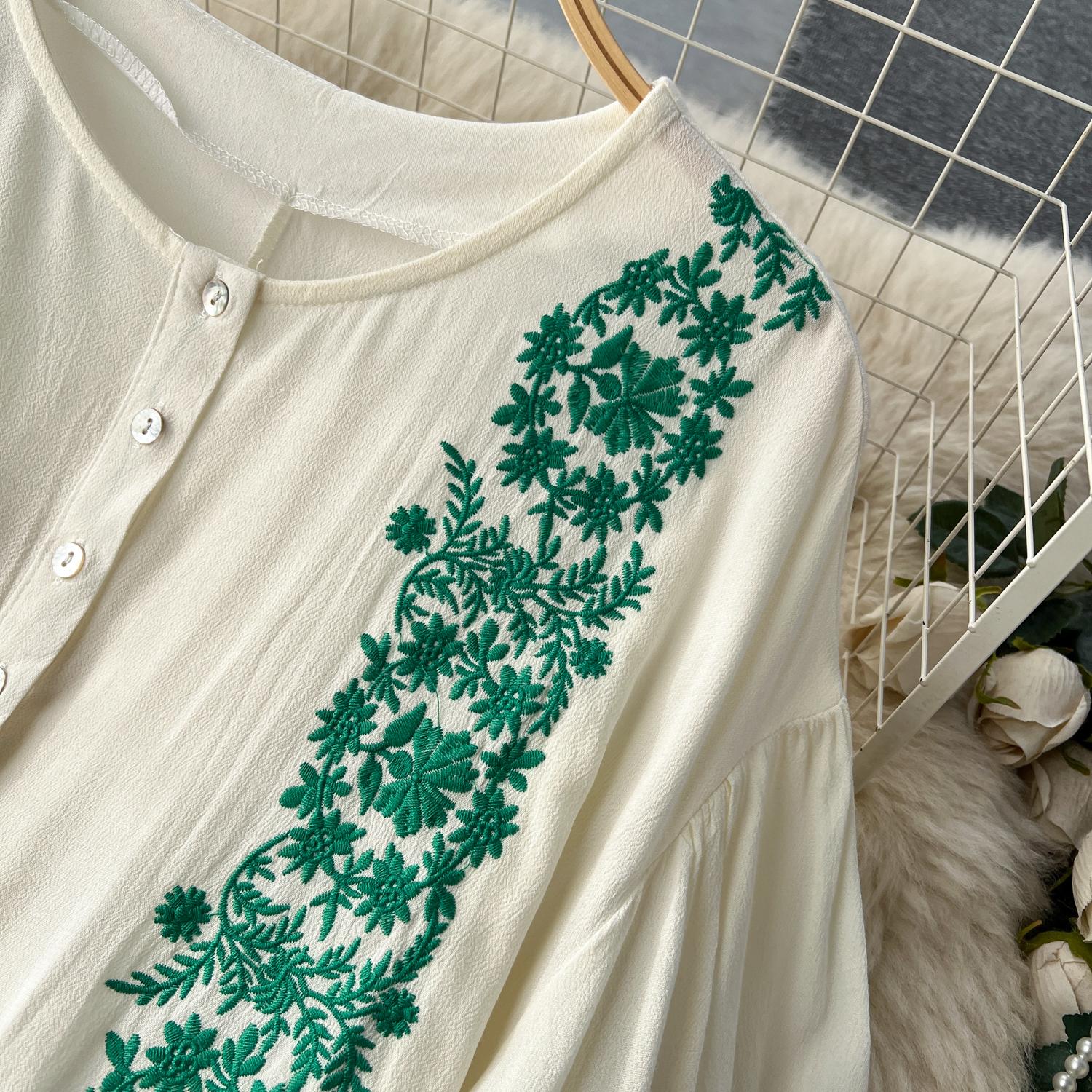 Богемные платья для женщин с круглым вырезом и расклешенными рукавами — фото 17