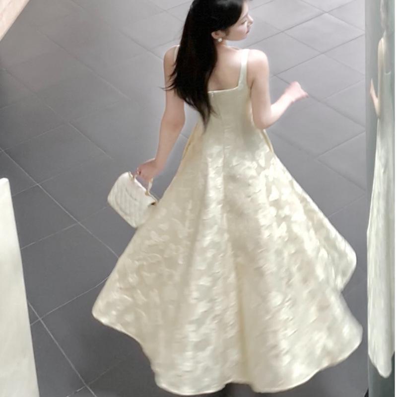 Women's Summer French Embroidered Slim Fit Retro Long Dress with Waist-Cinching and Elegant Charm