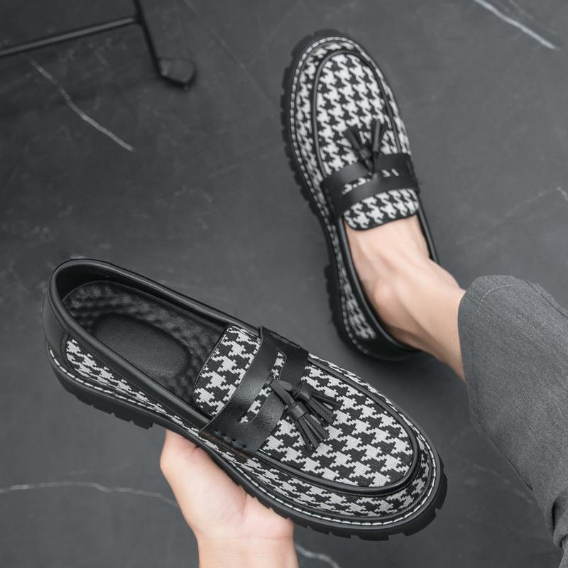 Fashion Italy Style Casual Leather Loafers Men Fashion Flat Designer Business Dress Shoes Fashion Walking Derby Shoe Career Concise Shoe