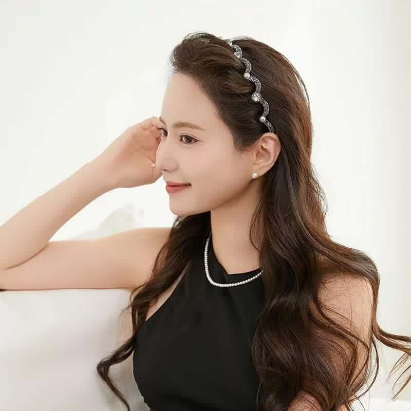 CHIMERA Sparkling Wave Headband with Teeth One Size