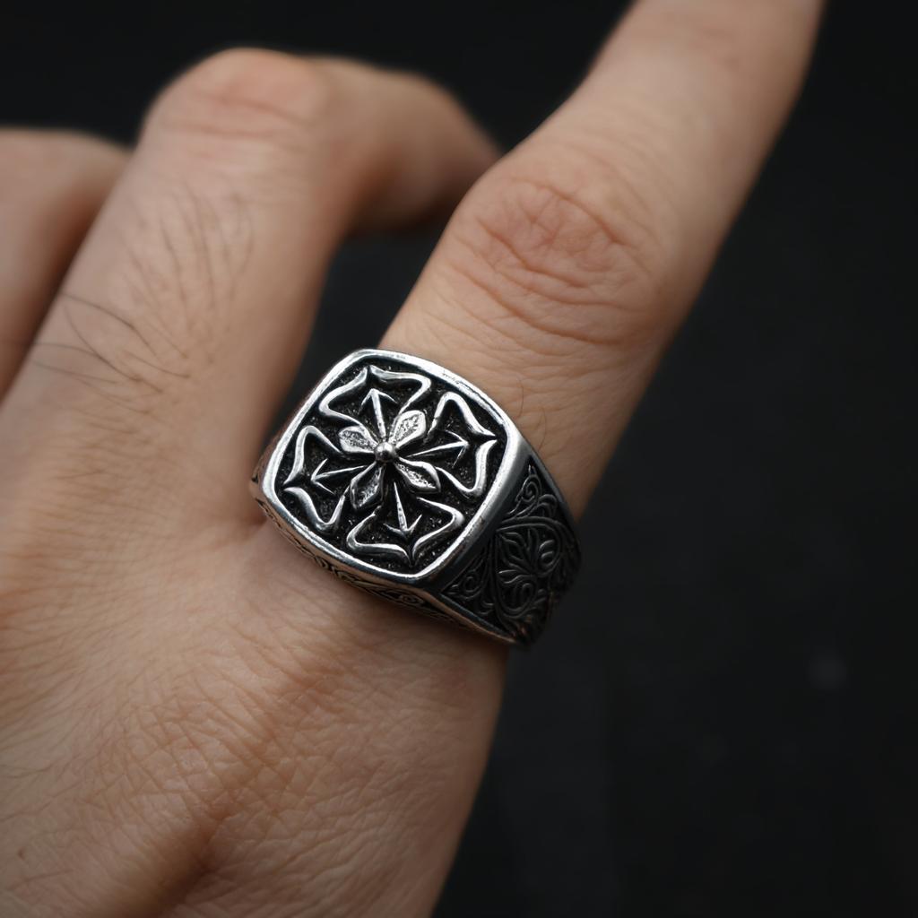 Retro "Floral Edge" Four-leaf Clover Adjustable Open Ring For Men Silver-plated Copper Gothic Punk Edgy Jewelry Accessories Gift