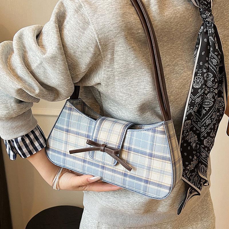 South Korea's New Niche Sweet Plaid College Style Underarm Bag Women's Fashion Casual Girl Style Versatile Shoulder Bag