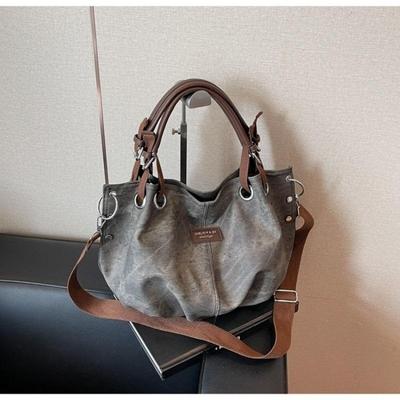 Retro och avslappnad stil Enkel handhållen väska med axel- och underarmsväska Enkelaxel crossbody-väska