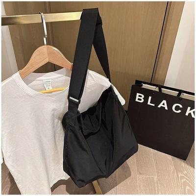 2025 Large Nylon Crossbody Tote: Casual, High-Capacity Shoulder Bag for Students & Commuters