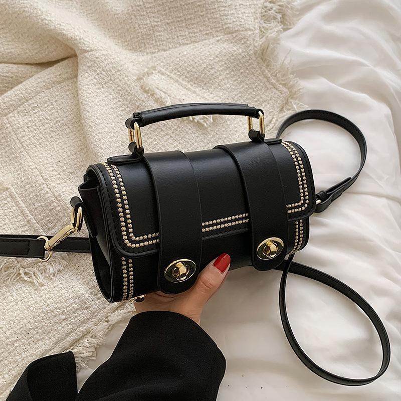 This Year, Foreign Style Contrasts Colors, Retro High-end Sense, Portable Small Bags, Fashionable, Simple and Versatile Commuter Messenger Women's Bag