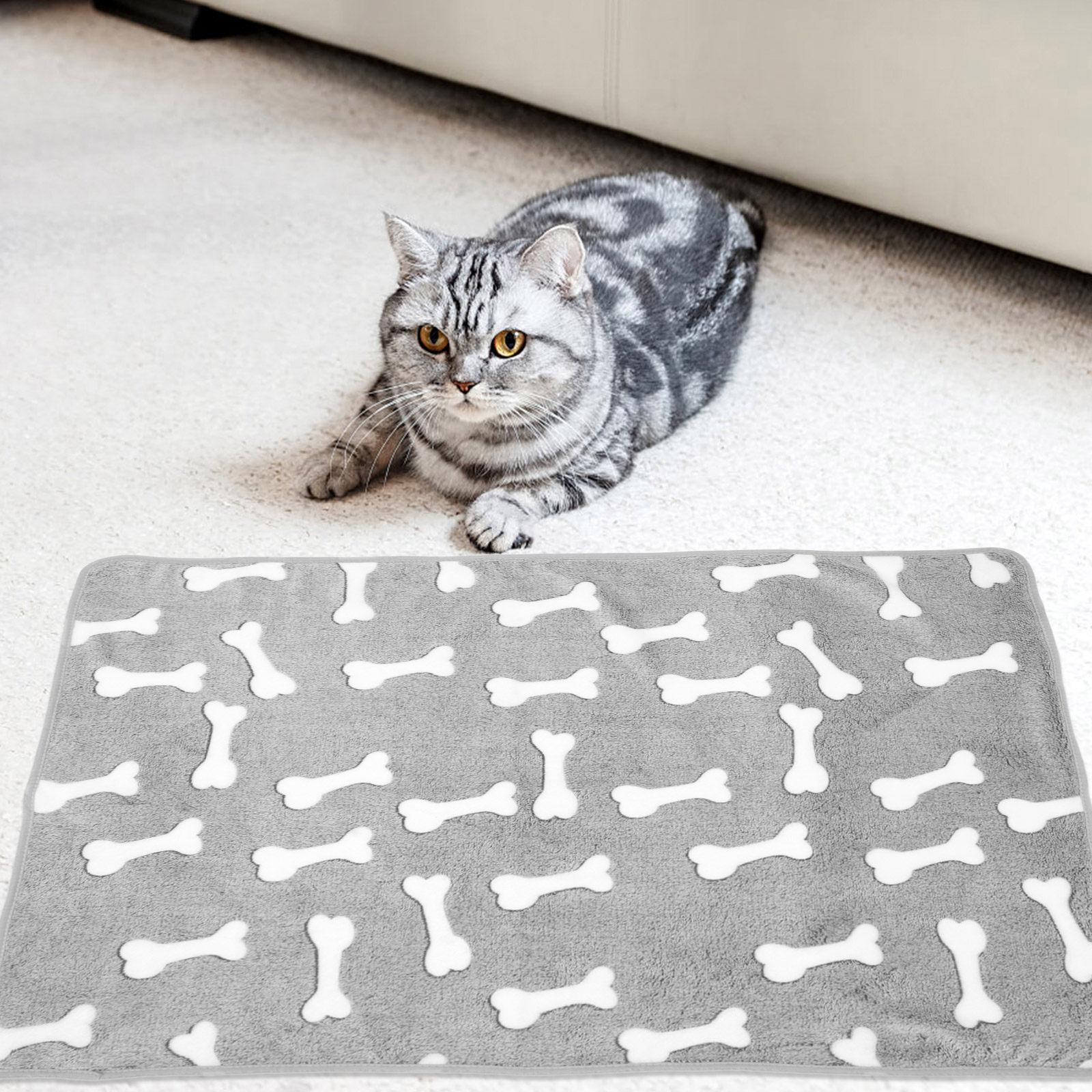 

Thick Coral Fleece Pet Blanket for Dogs Cats Puppies Small Pets Warm Soft Sofa Bed Cage Office Throw Blanket Winter Essential 60X40X0.5CM