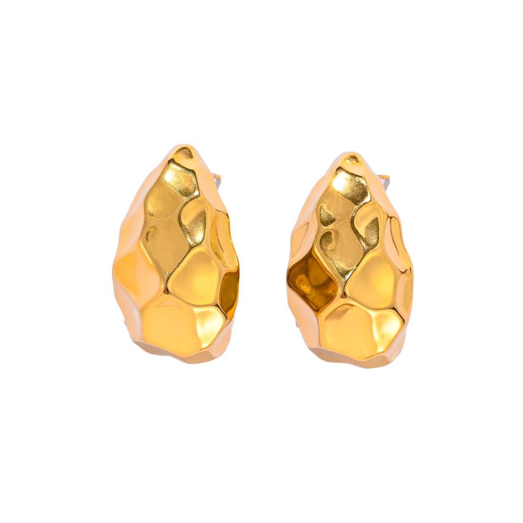 Gold Hammered Hollow Titanium Steel Earrings: Retro European and American Style, Non-Fading and Hot-Selling