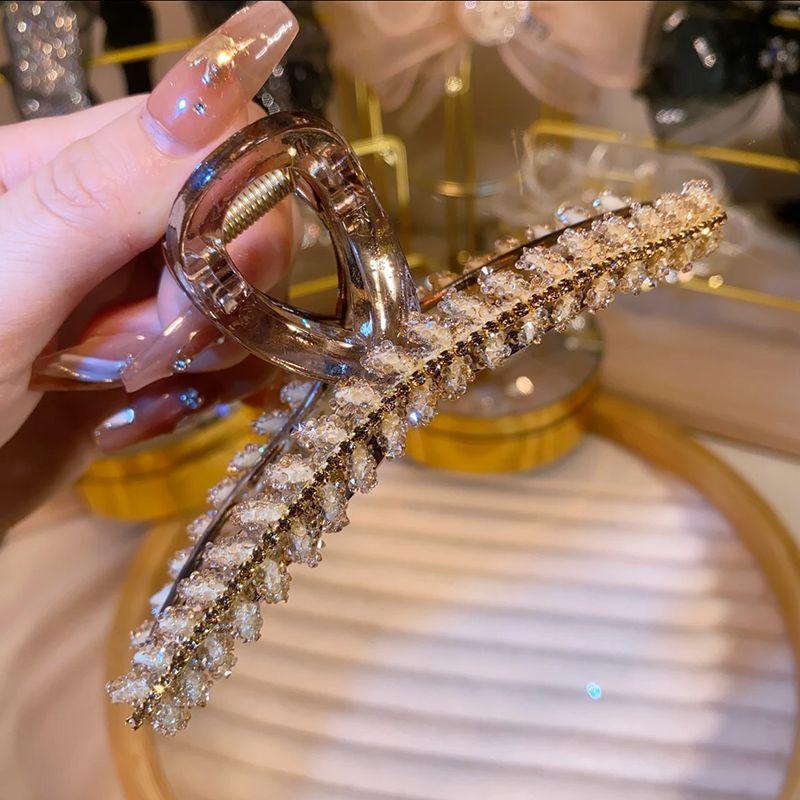 2023 Ny Ankomst Akryl Hårklämma För Kvinnor Handgjord Söt Stil Stor Storlek Te Färg Vete Strå Klämma