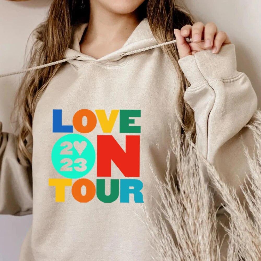 Love on Tour 2023 Moletom com capuz Moletom com capuz da moda HS Moletom com capuz Bíblia HS Love on Tour Moletom com capuz estético HS Concert Moletom casual unissex