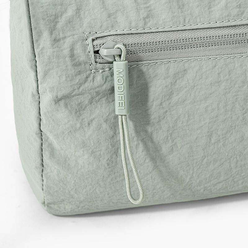 Women's Solid Shoulder Bag Lightweight Multi-compartment Nylon Bag