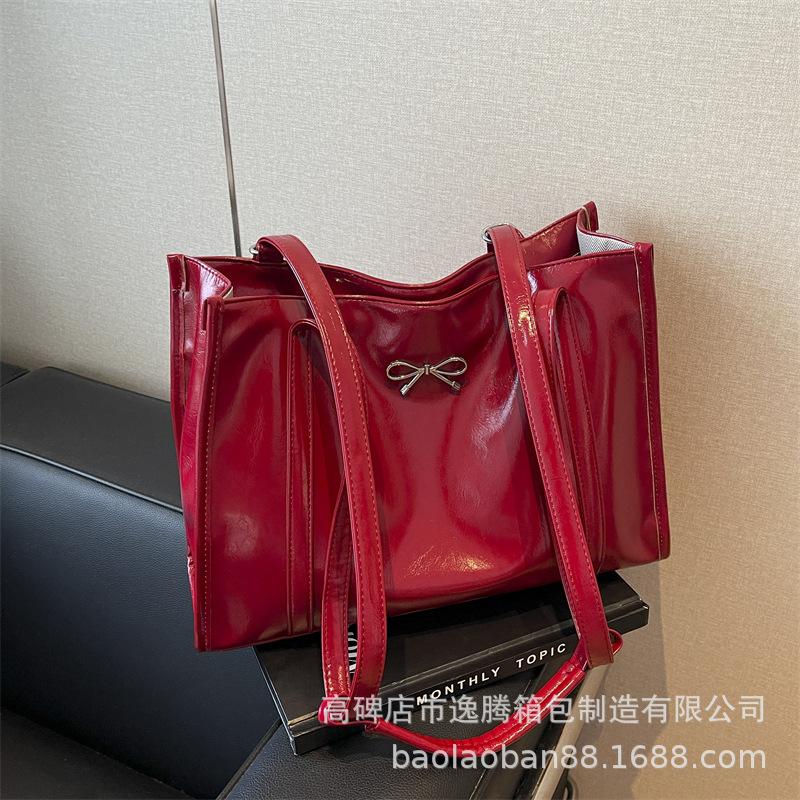 

Niche tote bag women s 2024 new trendy single shoulder college style underarm bag large capacity backpack червоний