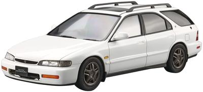 Aoshima Bunka Kyozai The Model Car Series Honda CF2 Accord Wagon SiR 1996 Modell Plastikmodell Farbig gegossen 1/24 Nr.76