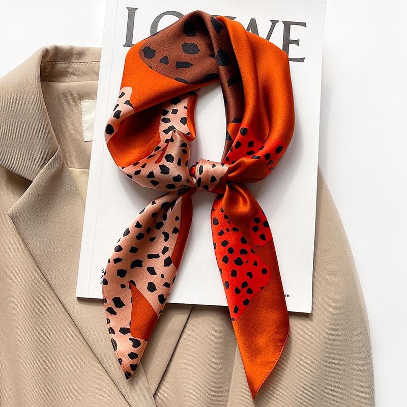1116 New Mulberry Silk Small Square Scarf Women's Silk Scarf Korean Version Printed Decorative Scarf Autumn and Winter Warm Scarf Scarf Scarf