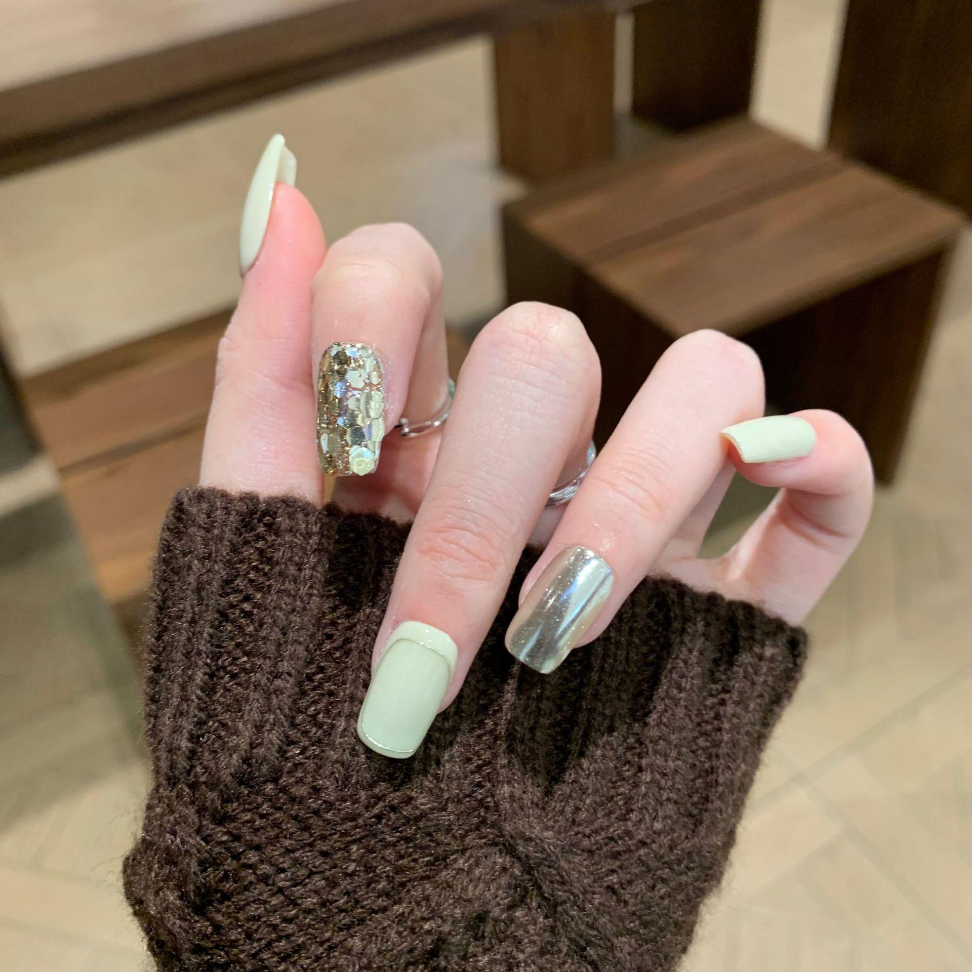 

Donghai Milky White & Gold Glitter Removable Nail Manicure Set Small