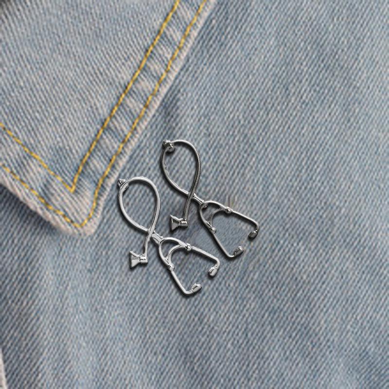 Creative European & American Doctor Who Stethoscope Brooch - Fashionable Gold & Silver Pin for Clothing Accessories.
