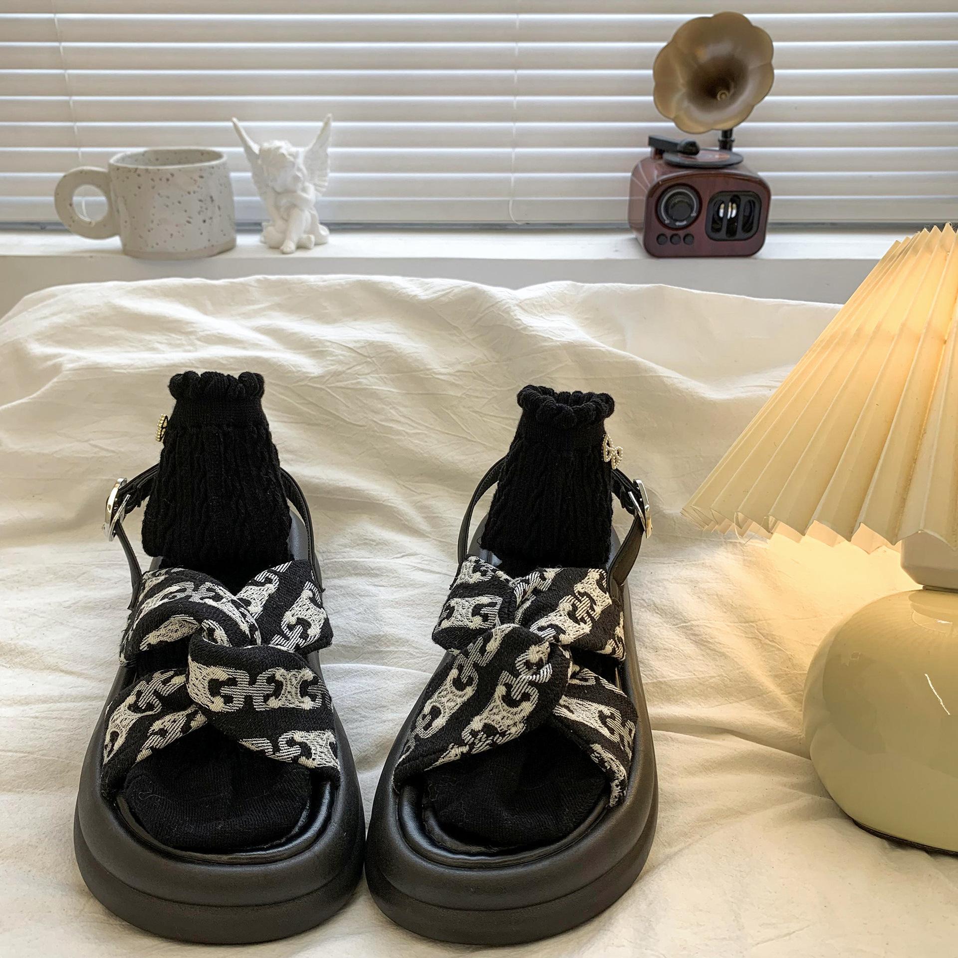 

sponge cake platform beach shoes women s seaside with skirt shoes retro Mori summer sandals women s new models 40 чёрный