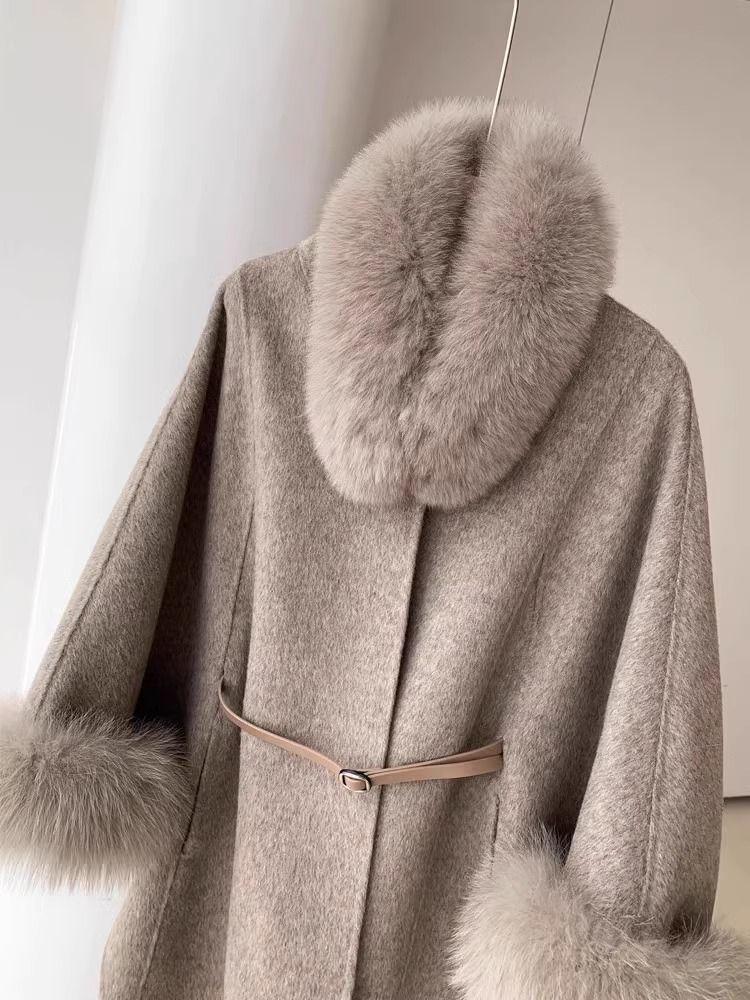 2025 Autumn/Winter Popular Wool Coat for Women with Fluffy Fur Collar and Cuffs