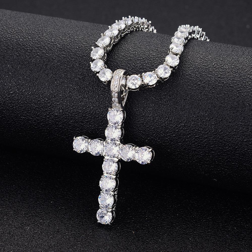 High-End European & American Zircon Cross Necklace for Women—Versatile, Non-Fading, Fashionable