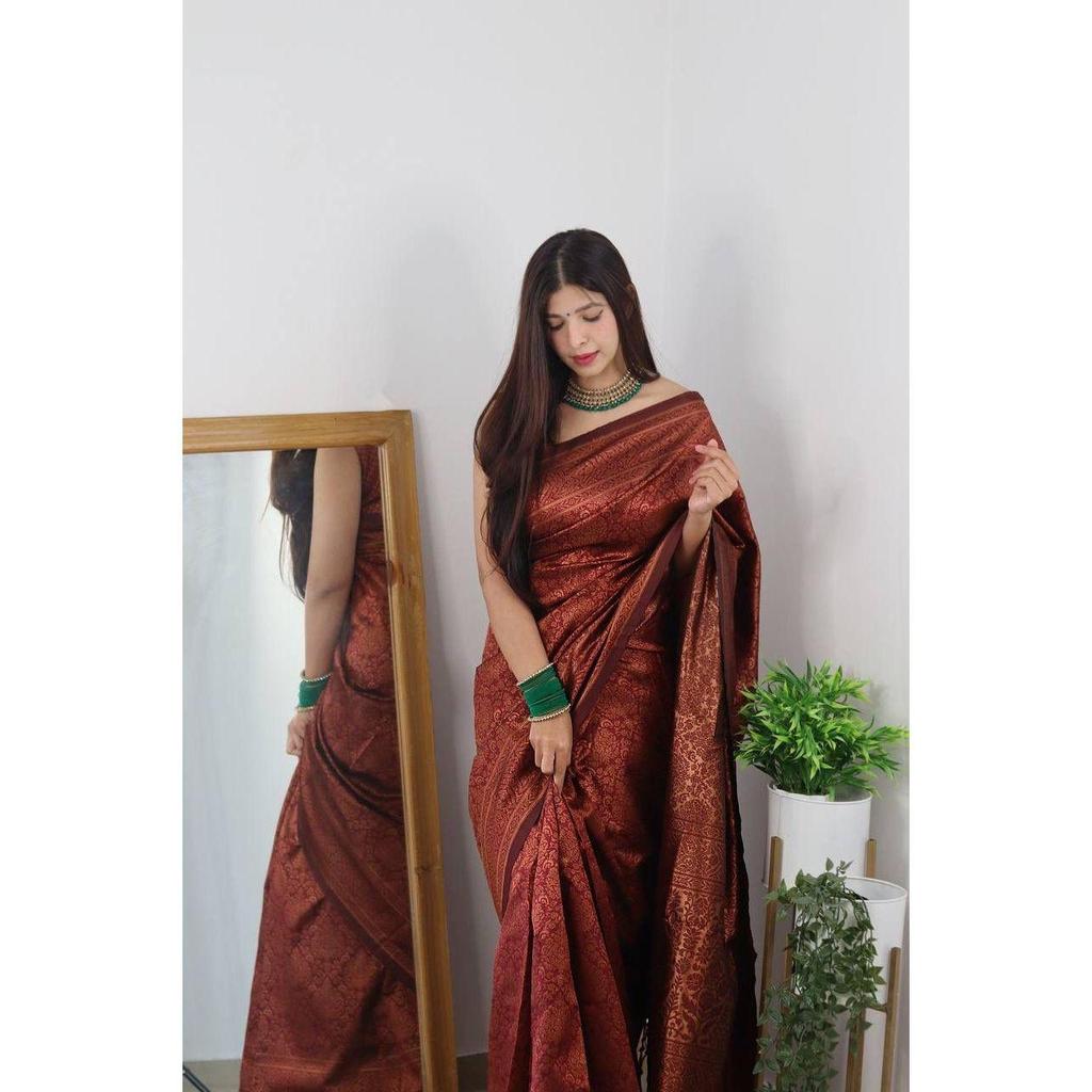 This Beautiful Saree Is Elegantly Decorated with Gorgeous Solid Jacquard Weave That Gives a Perfect Look To the Outfit.