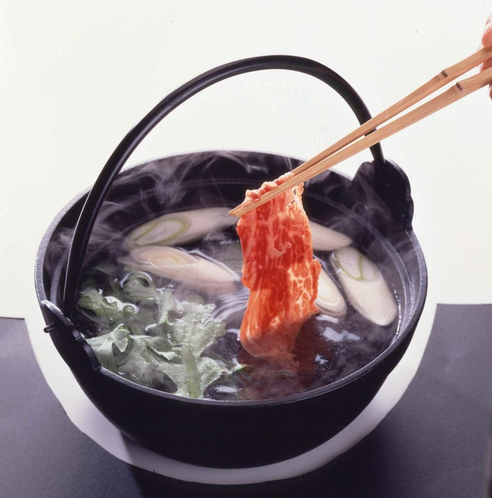 New Ikenaga Iron Works "Living with Iron" S Iron Pot with Wooden Lid, 18cm, IH Compatible, Gift Wrapping Available