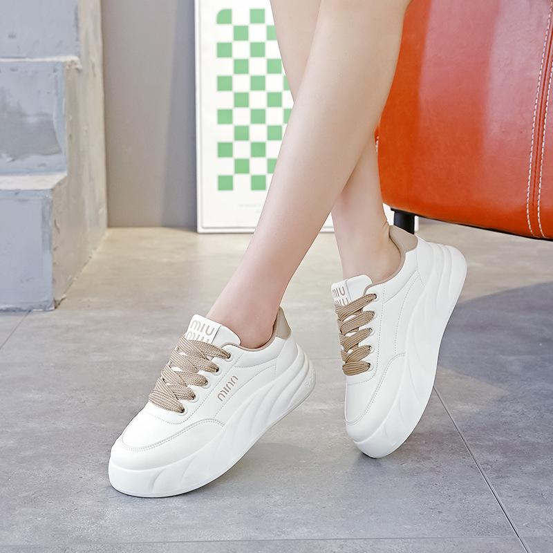 High-end Little White Shoes Women's Spring New Versatile Height-increasing Breadboard Shoes Casual Sports Shoes