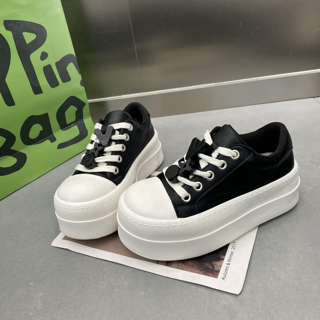 2025 spring new thick-soled ugly cute bread shoes women's versatile round head small man height increase casual sports white shoes