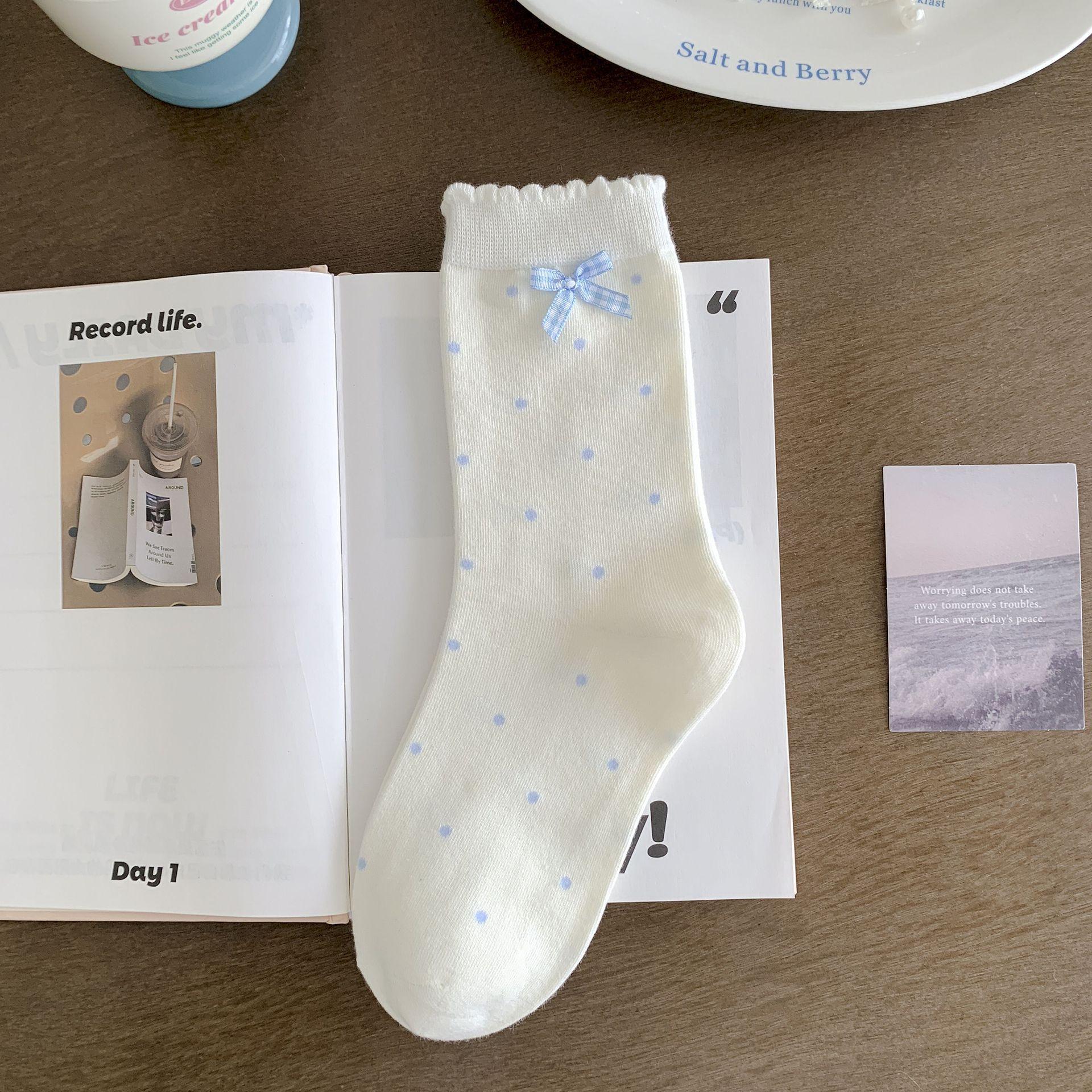 

Ladies Spring Ribbon Bow Polka Dot Ballet Style Boneless Mid Barrel Pile Cotton Socks 1 pair