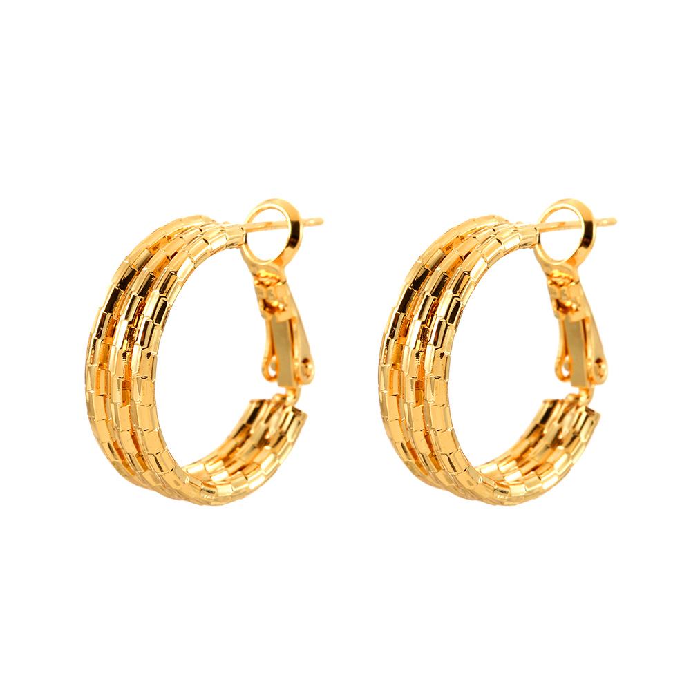 European & American Geometric Silver Earrings: Stylish Three-Layered Design for Women Seeking Minimalist, Versatile Jewelry.