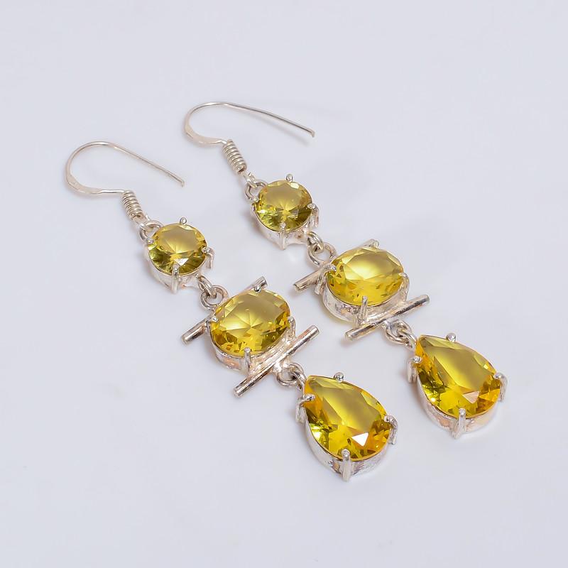

Gold-Plated Bar Earrings for Girlfriend with Adjustable Fit and Sleek Design 9