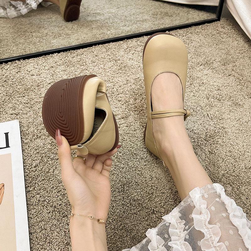 Retro shallow mouth versatile lazy Doudou shoes women's summer 2025 new late evening breeze gentle soft sole Mary Jane single shoes