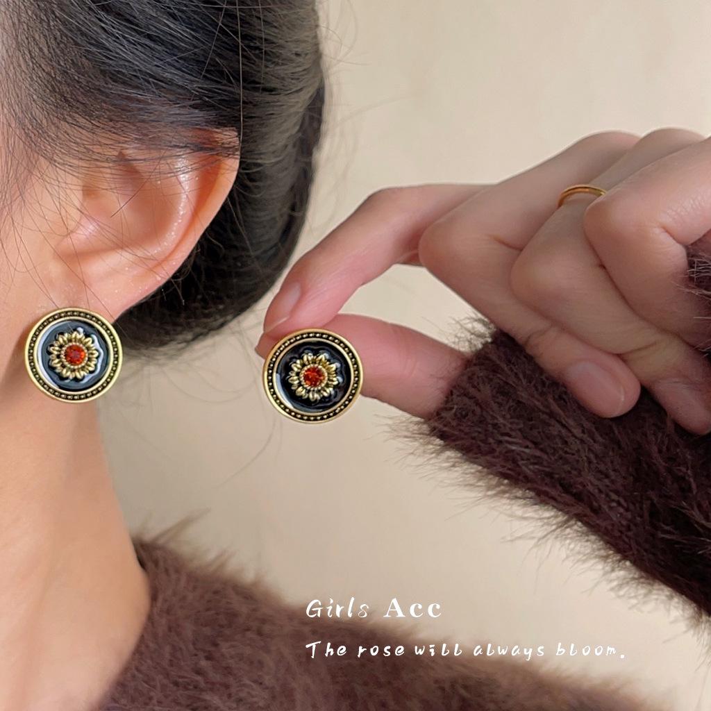 Boucles d'oreilles géométriques vintage en perles pour femmes - Style rétro de Hong Kong, luxe léger, sensation haut de gamme