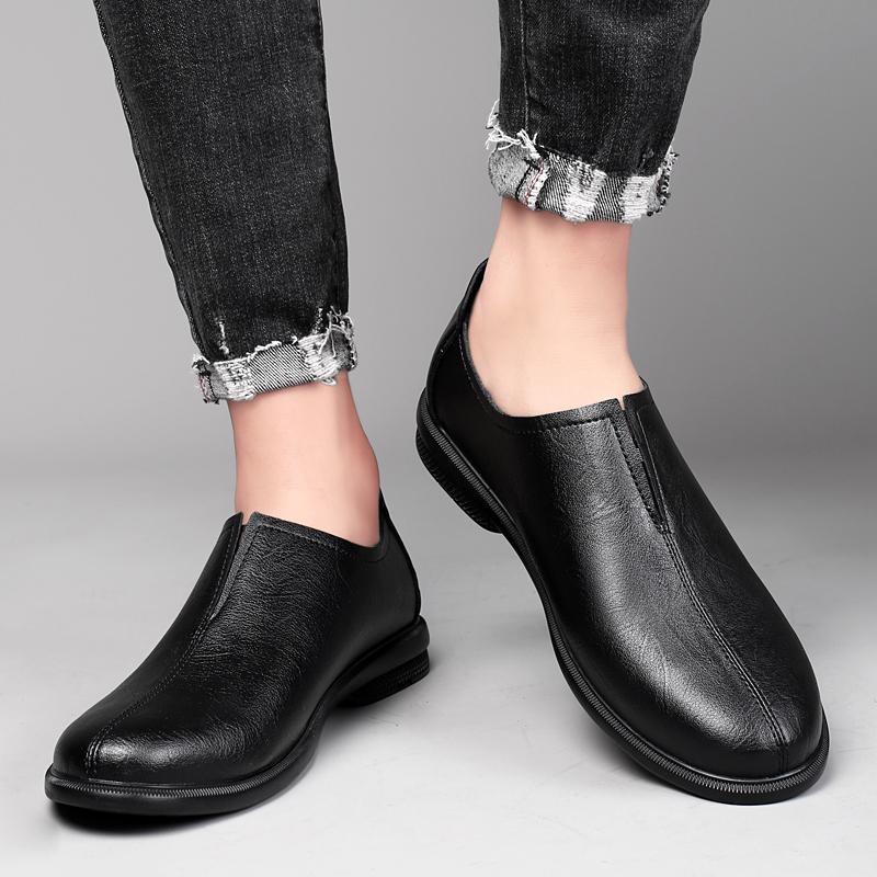 Mode Vår Höst Man Stilfulla Loafers Resa Slip on Eleganta Rund Tå Herrskor Mockasiner Casual Läder Flats Herrskor