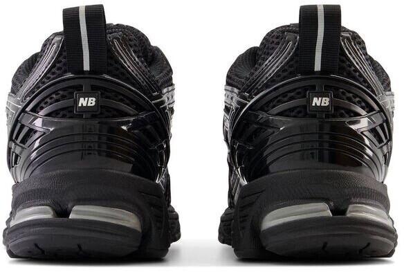 Кроссовки New Balance 1906R черный/серебристый металлик/белый