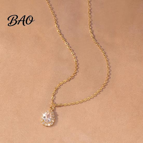 Elegant Alloy Chain for Women Water Drop Necklace Women, Cubic Zirconia Rhinestone Pendant, Sparkling Statement Jewelry Cocktail Party Birthday Gifts